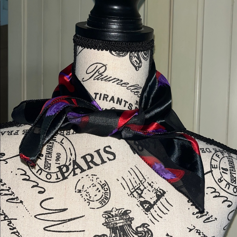 FREE w/ $10+ PURCHASE: Hat Print Neckerchief